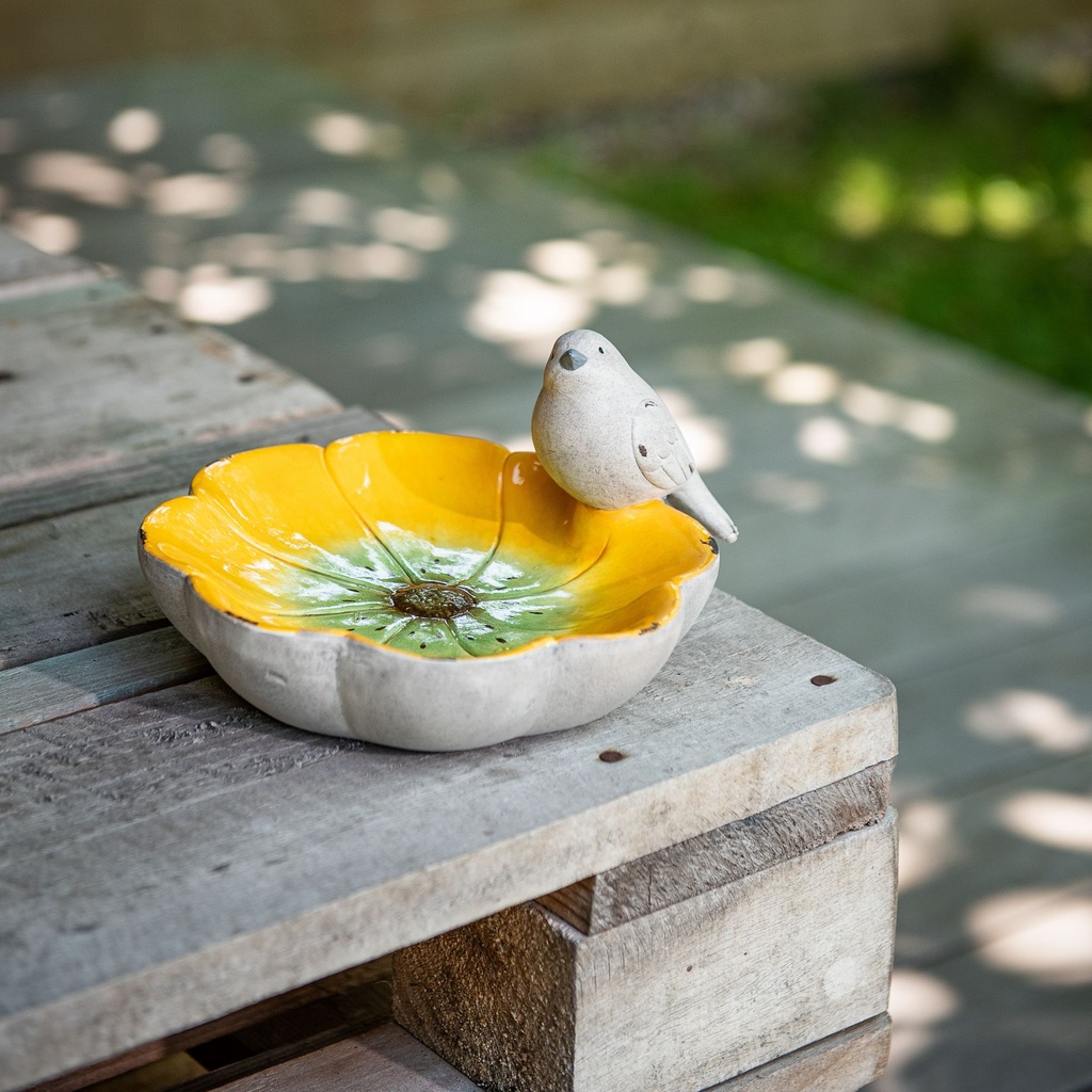 69500339 - GID - Ceramic - Bird Bath Flower -in situ1-1.jpg