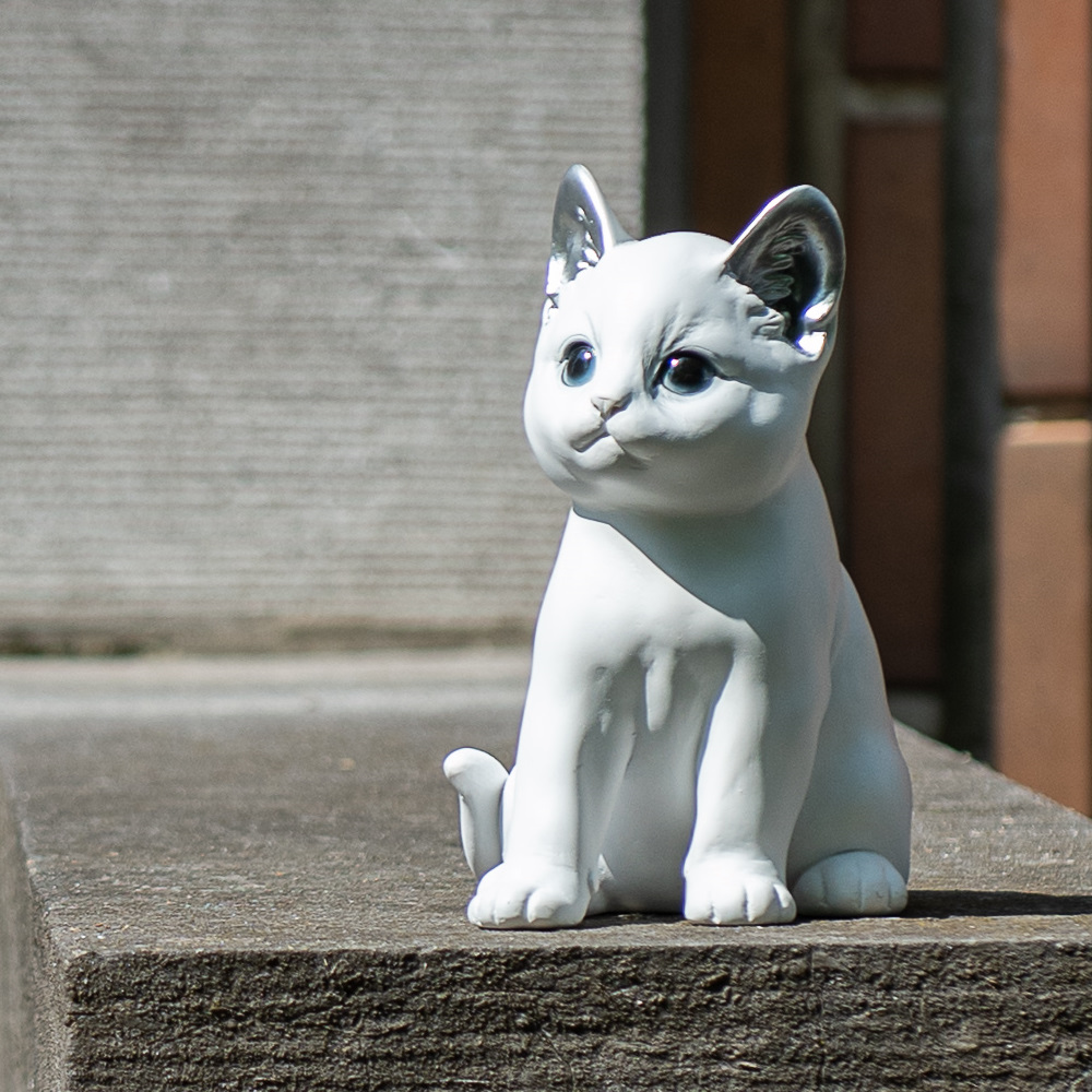 5410527158927 - Ornaments - Style - Kitten - White-Silver -insitu-1.jpg