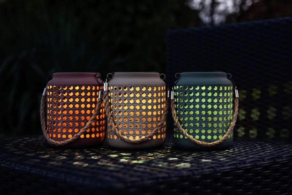 70703752---Solar-Lantern-Groove-2.webp