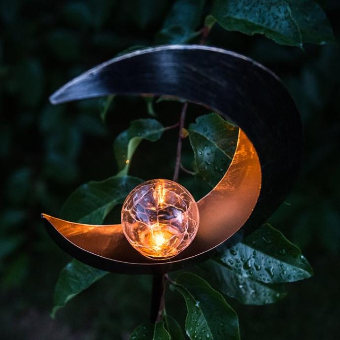 WEB-SOLAR FLAME ON STAKE