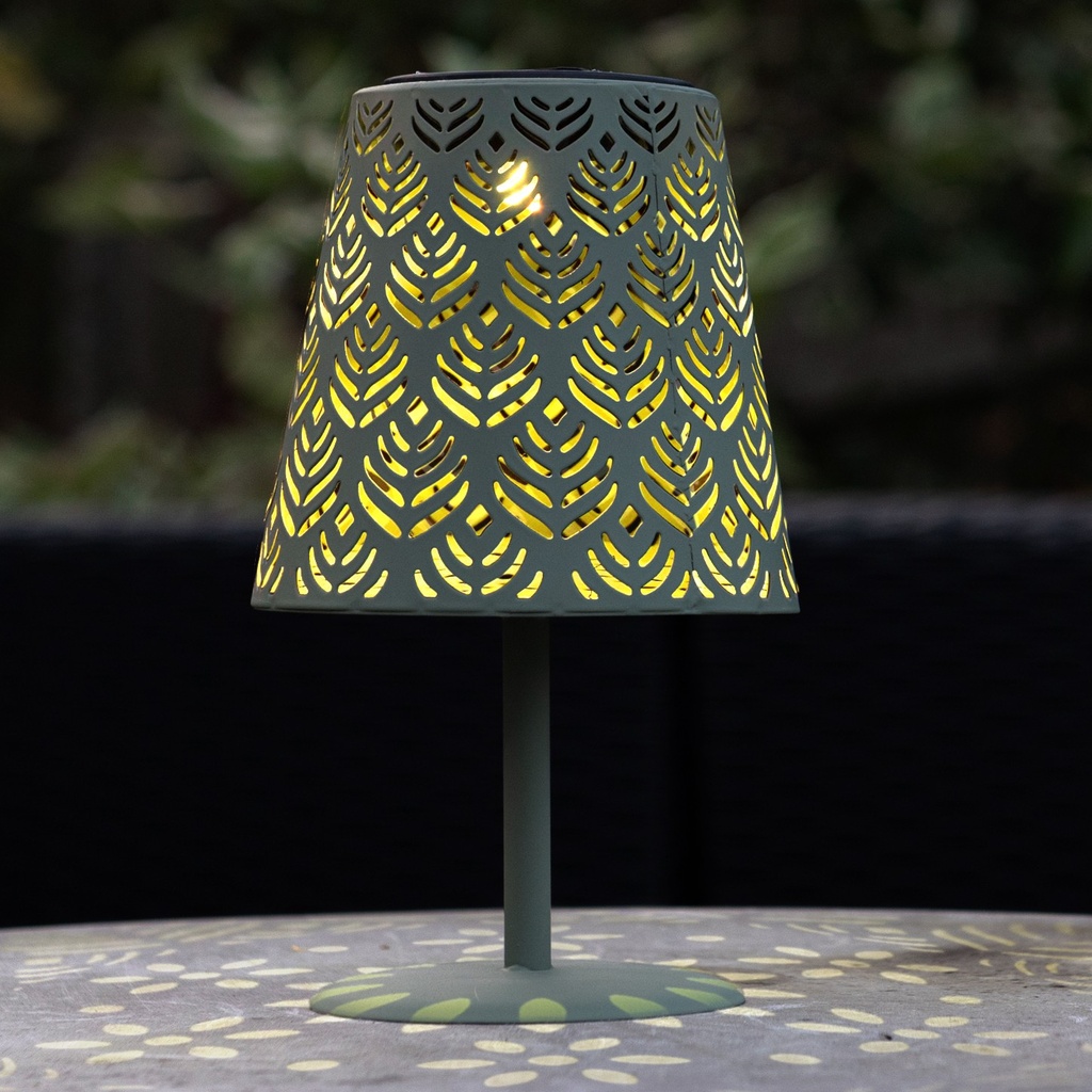 LOW table solar lamp – elegant and practical